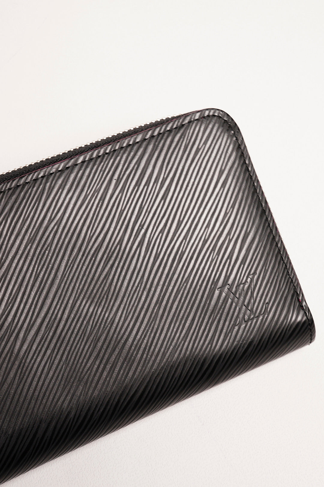 LOUIS VUITTON EPI水波紋長夾 ㄇ字型拉鏈長夾（黑色）
