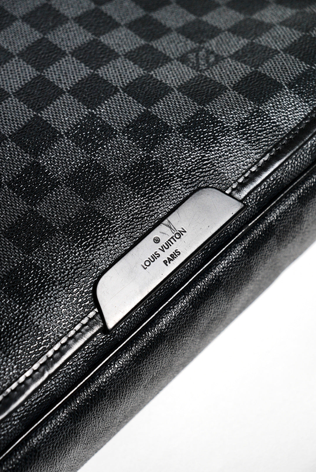 LOUIS VUITTON&nbsp; Damier Graphite Daniel MM 斜挎包