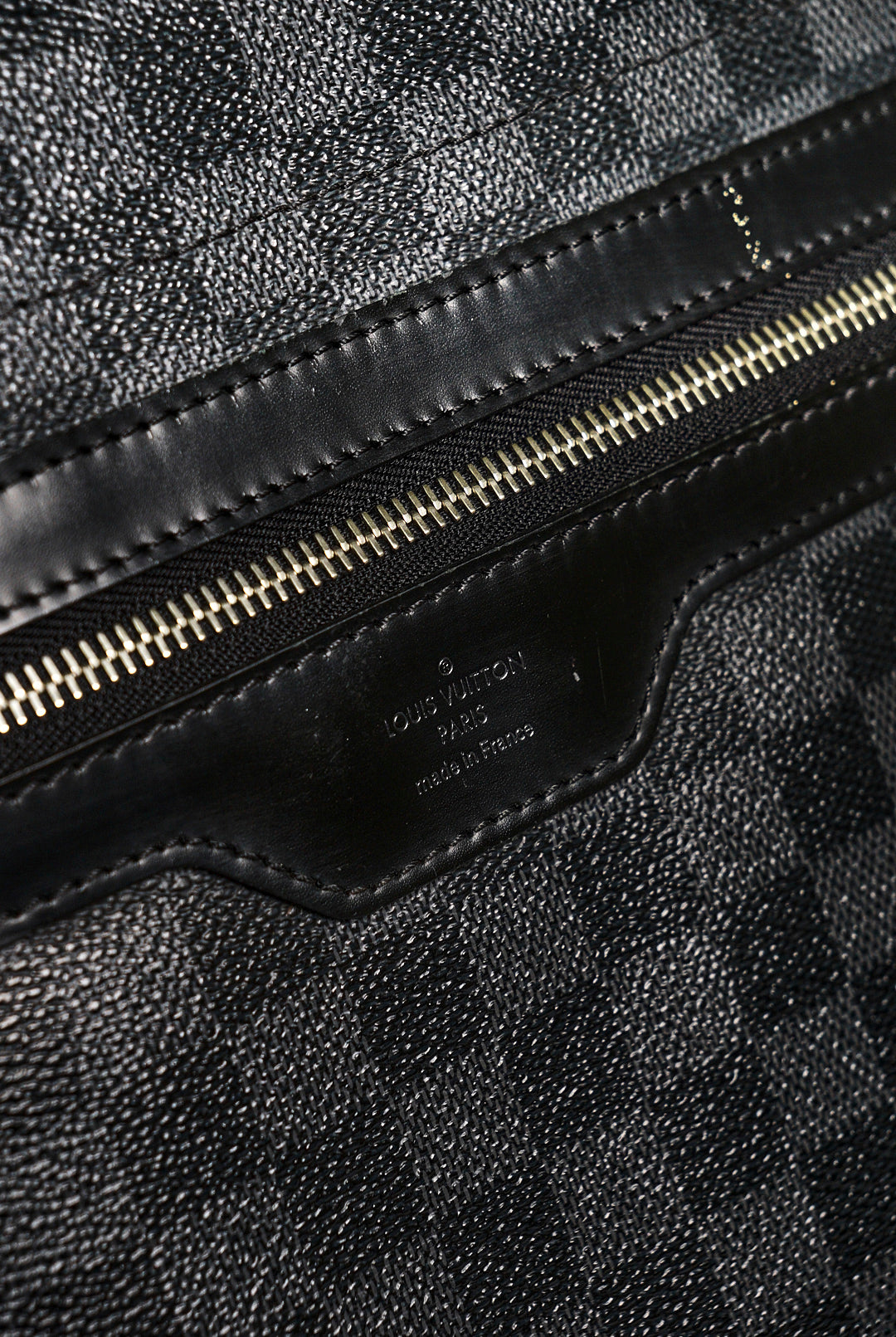LOUIS VUITTON&nbsp; Damier Graphite Daniel MM 斜挎包
