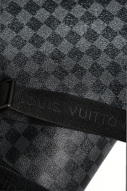 LOUIS VUITTON&nbsp; Damier Graphite Daniel MM 斜挎包