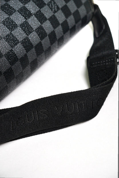 LOUIS VUITTON&nbsp; Damier Graphite Daniel MM 斜挎包