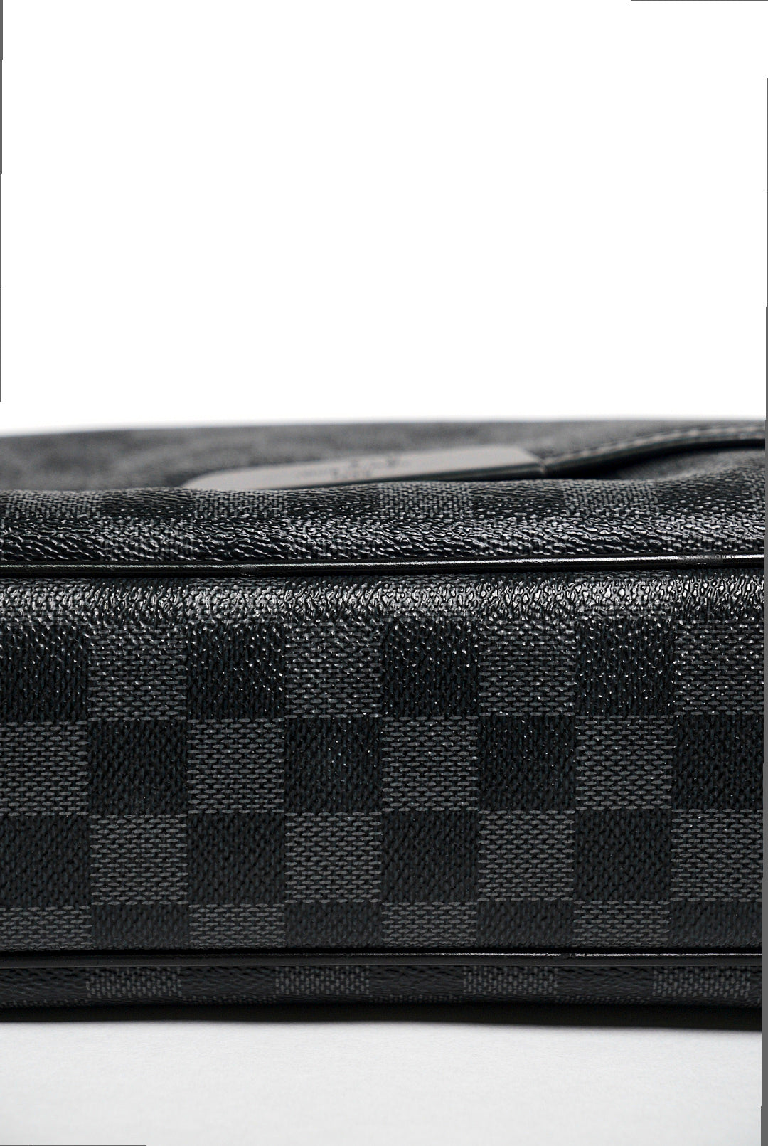 LOUIS VUITTON&nbsp; Damier Graphite Daniel MM 斜挎包