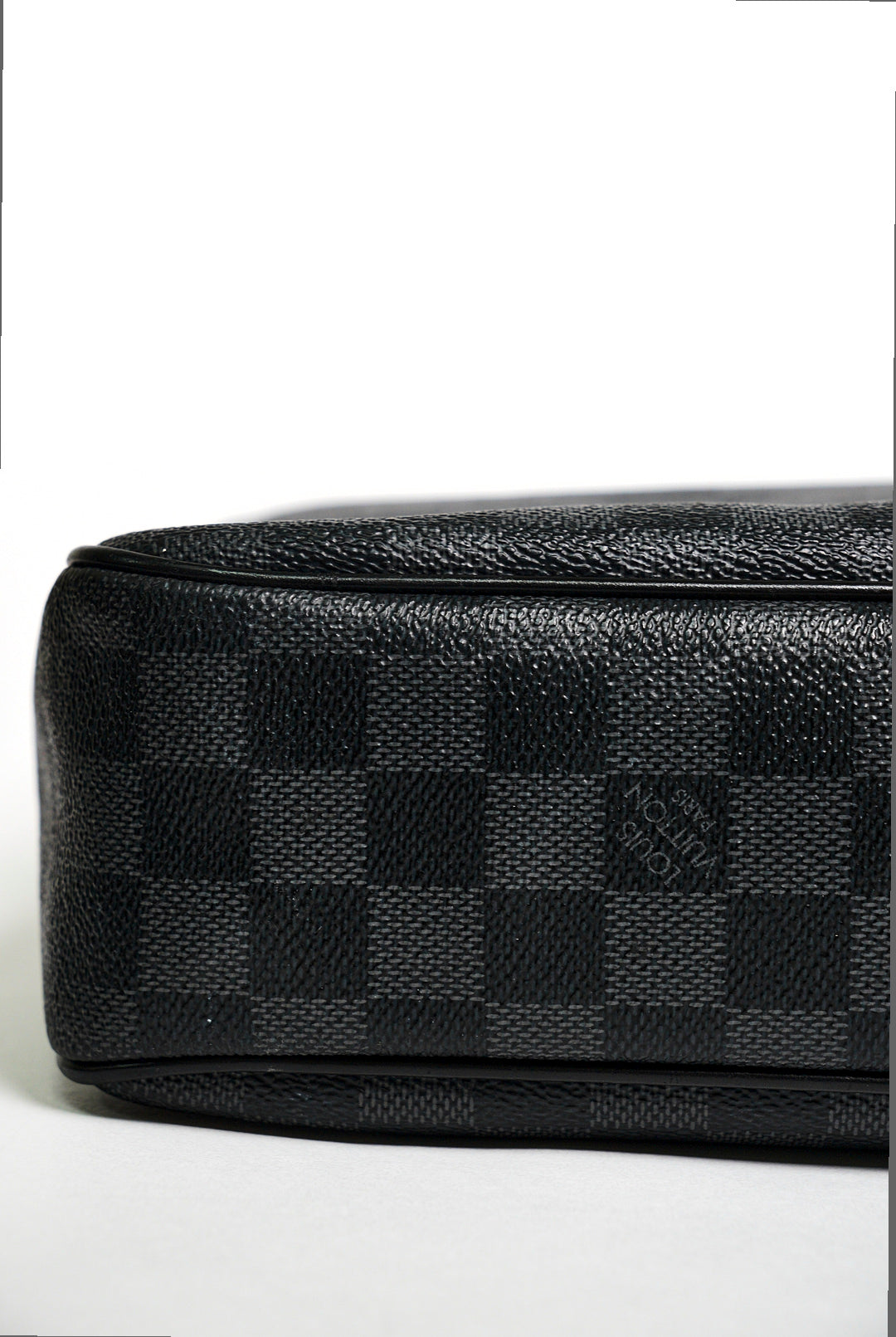 LOUIS VUITTON&nbsp; Damier Graphite Daniel MM 斜挎包