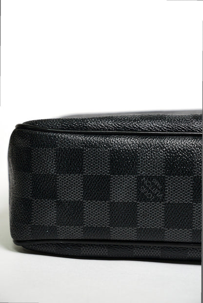 LOUIS VUITTON&nbsp; Damier Graphite Daniel MM 斜挎包