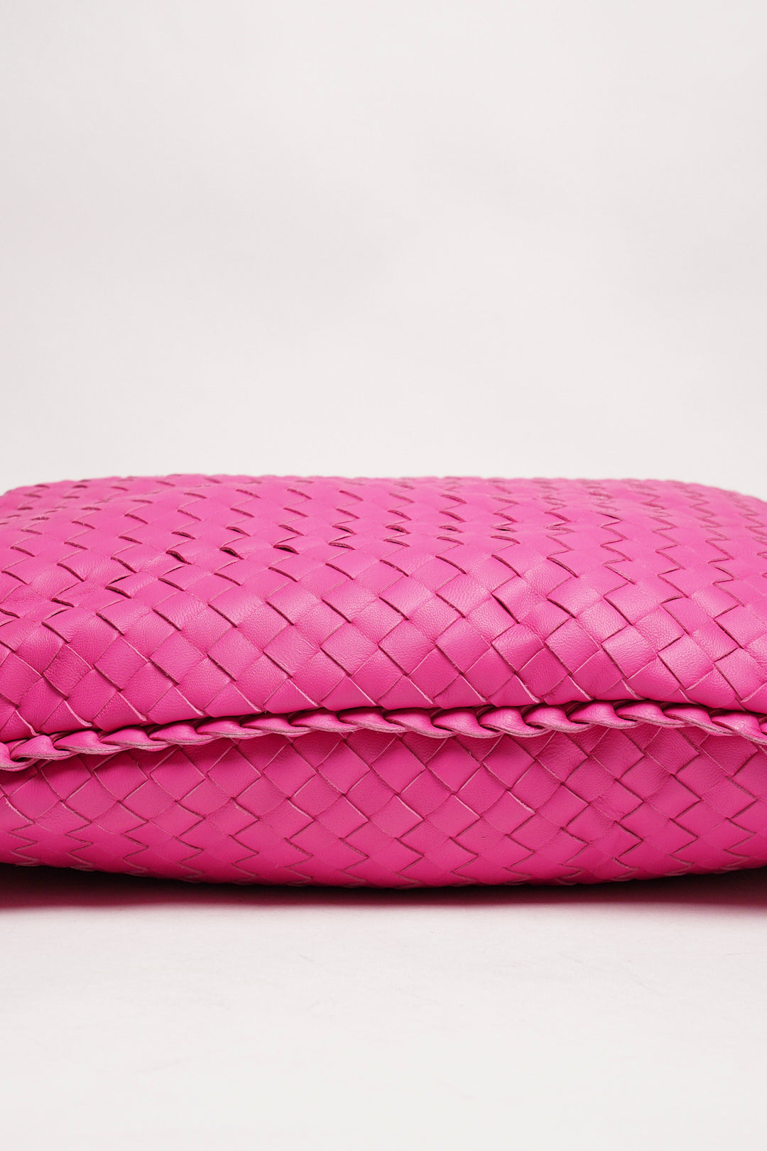 BOTTEGA VENETA BV粉色 羊皮編織 Veneta Hobo 單肩包
