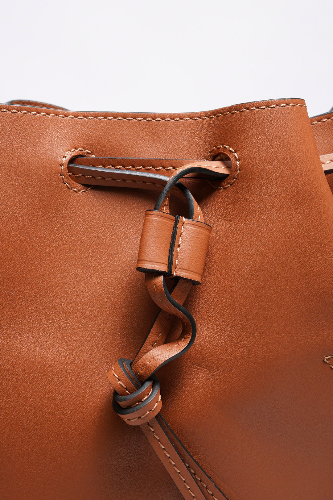 LOEWE 水桶包（水桶包）