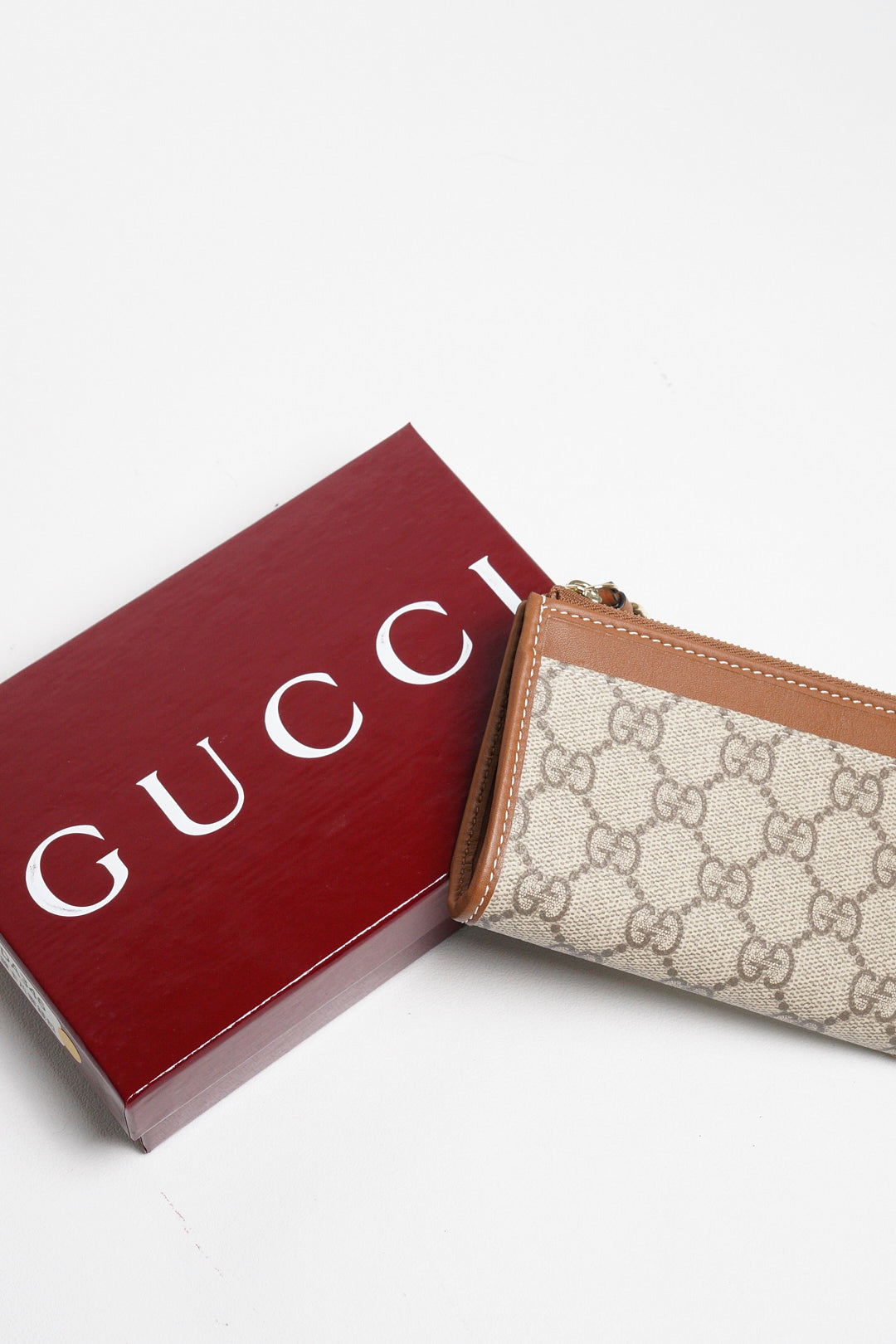 GUCCI GG 老花拉鍊卡夾零錢包