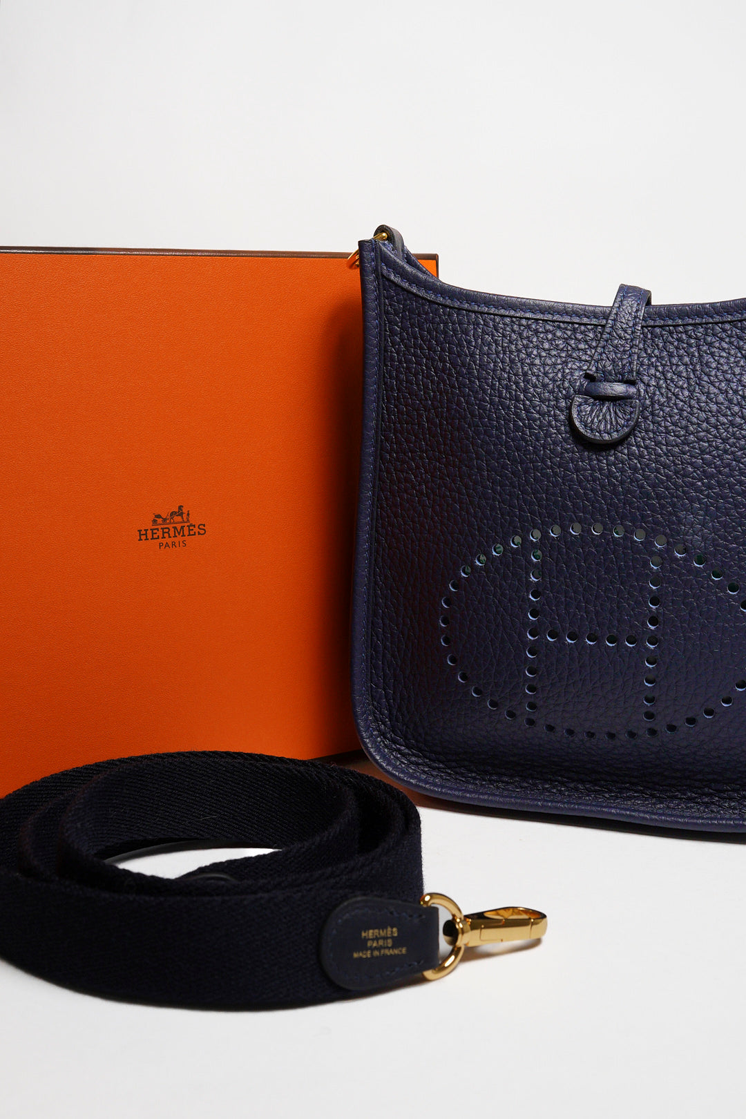 HERMES 愛馬仕Evelyne 16cm T/C H LOGO迷你牛皮布款背帶斜/肩背包（深藍色）