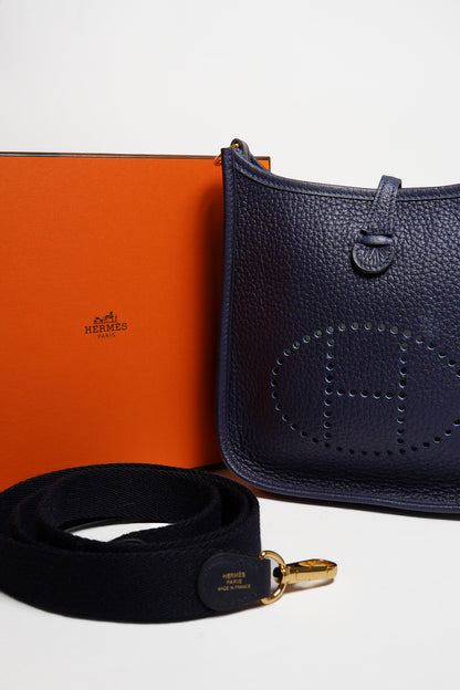 HERMES 愛馬仕Evelyne 16cm T/C H LOGO迷你牛皮布款背帶斜/肩背包（深藍色）