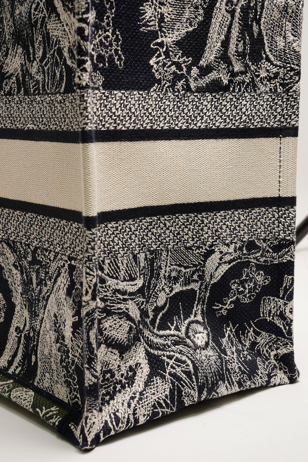 DIOR 藏青色叢林主題 中型刺繡托特包
