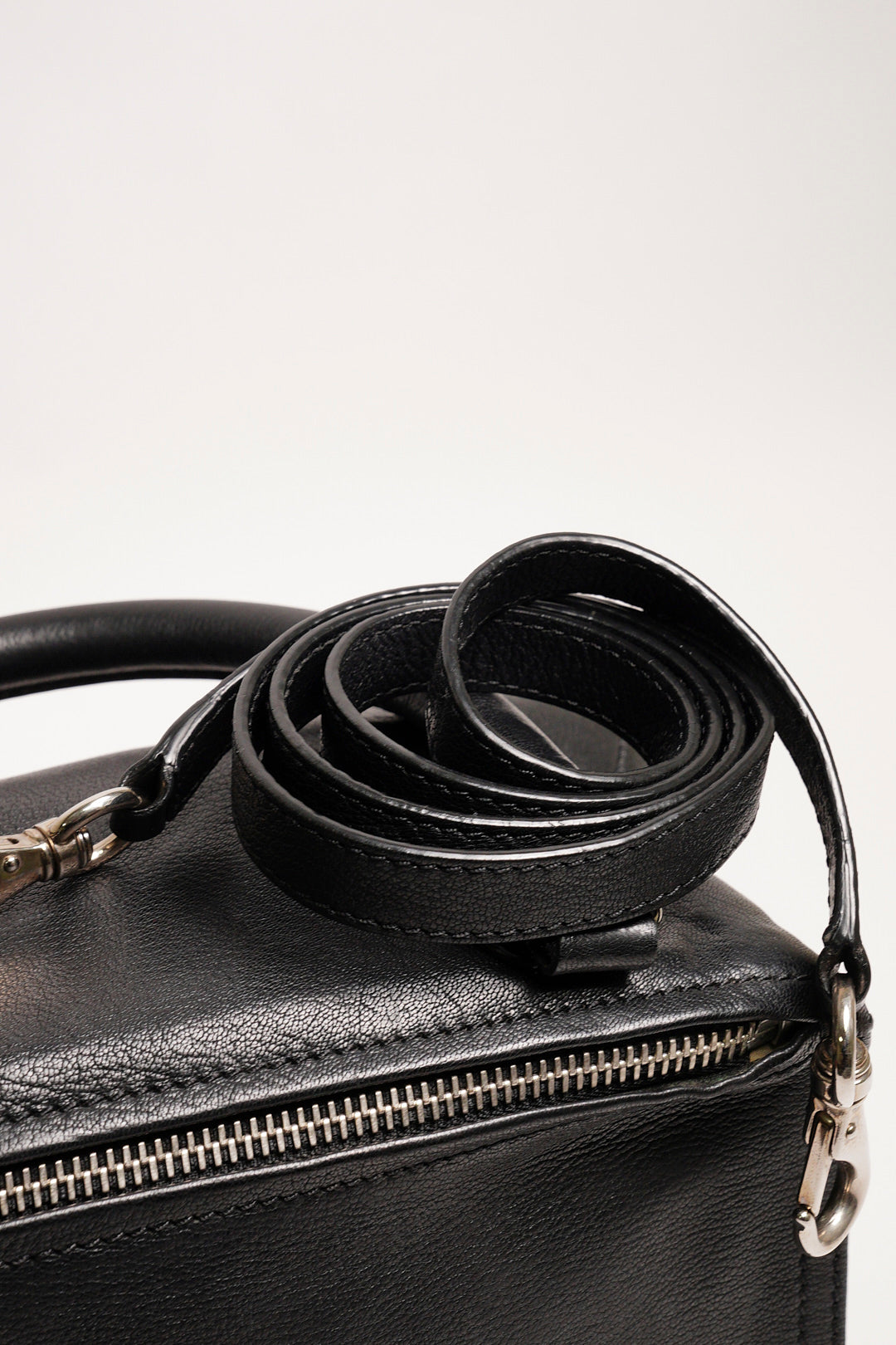 GIVENCHY Pandora紀梵希經典包（黑色）