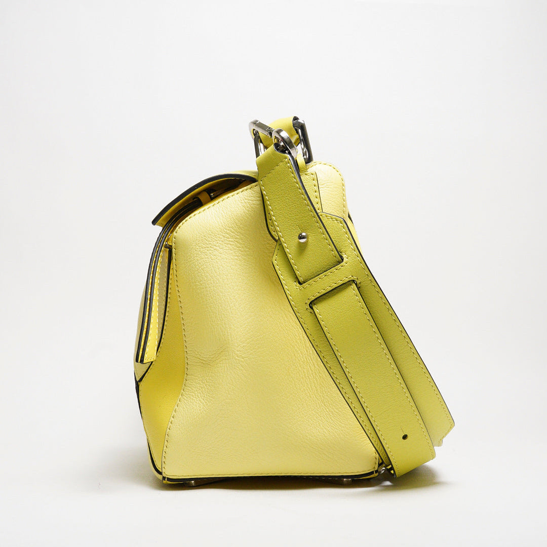 LOEWE 經典Puzzle 中號 芥末黃色