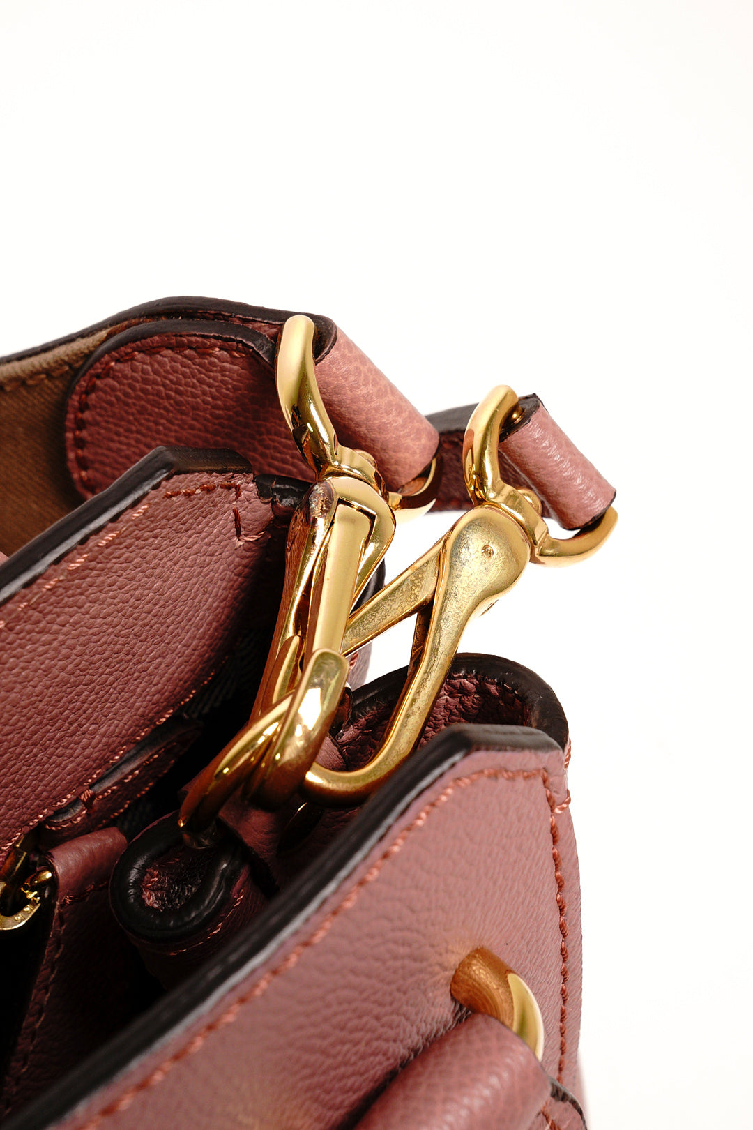 Burberry Buckle 牛皮純色字母logo 單肩包（玫瑰粉色）附兩種背帶