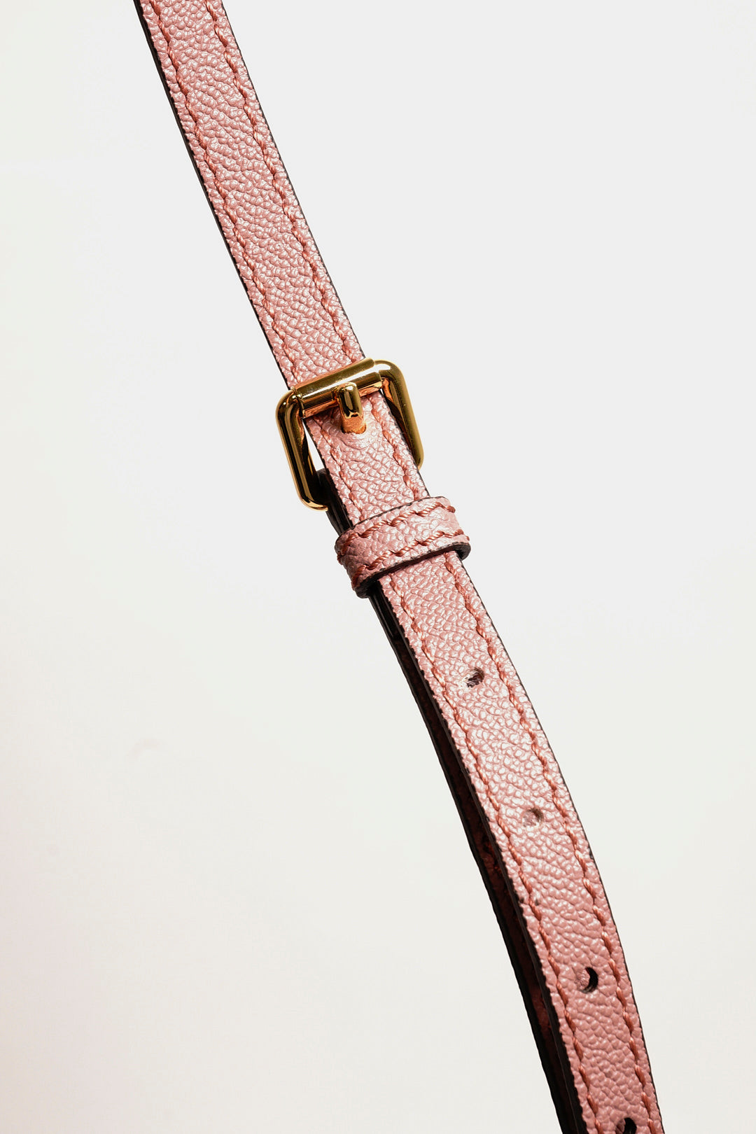 Burberry Buckle 牛皮純色字母logo 單肩包（玫瑰粉色）附兩種背帶