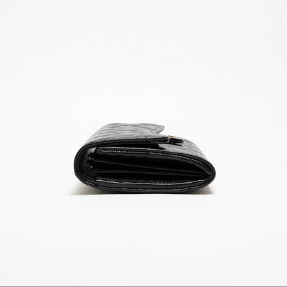CHANEL  經典金色雙C LOGO菱格粒紋牛皮暗釦長夾