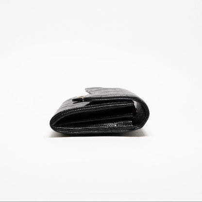 CHANEL  經典金色雙C LOGO菱格粒紋牛皮暗釦長夾