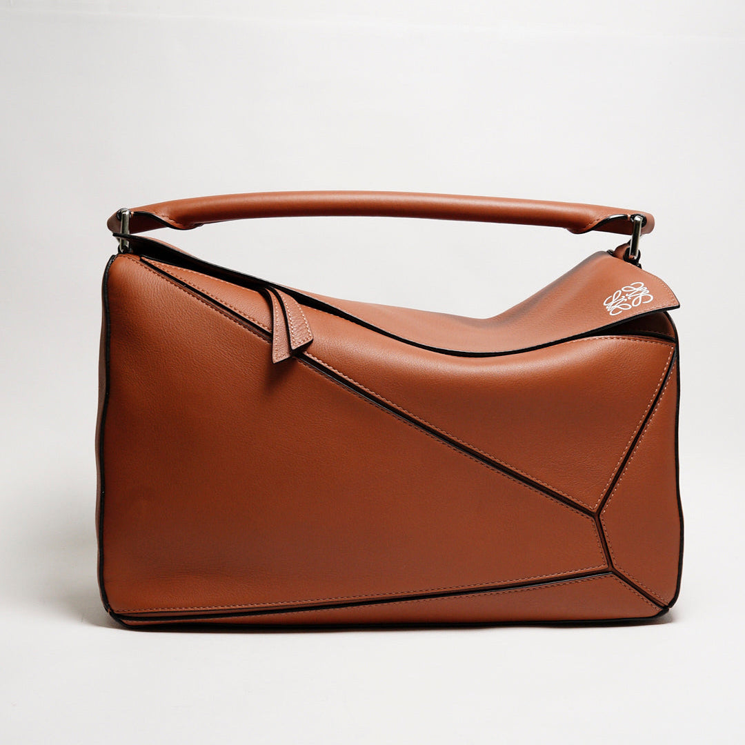 LOEWE 經典小牛皮Puzzle斜背包 大號（全新未使用）