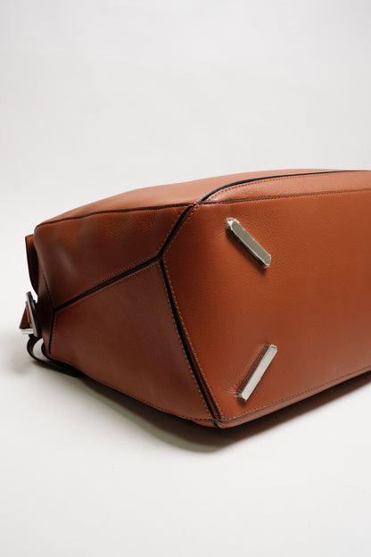 LOEWE 經典小牛皮Puzzle斜背包 大號（全新未使用）