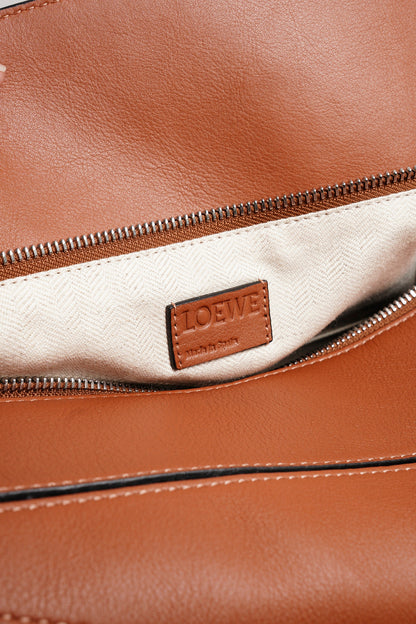 LOEWE 經典小牛皮Puzzle斜背包 大號（全新未使用）