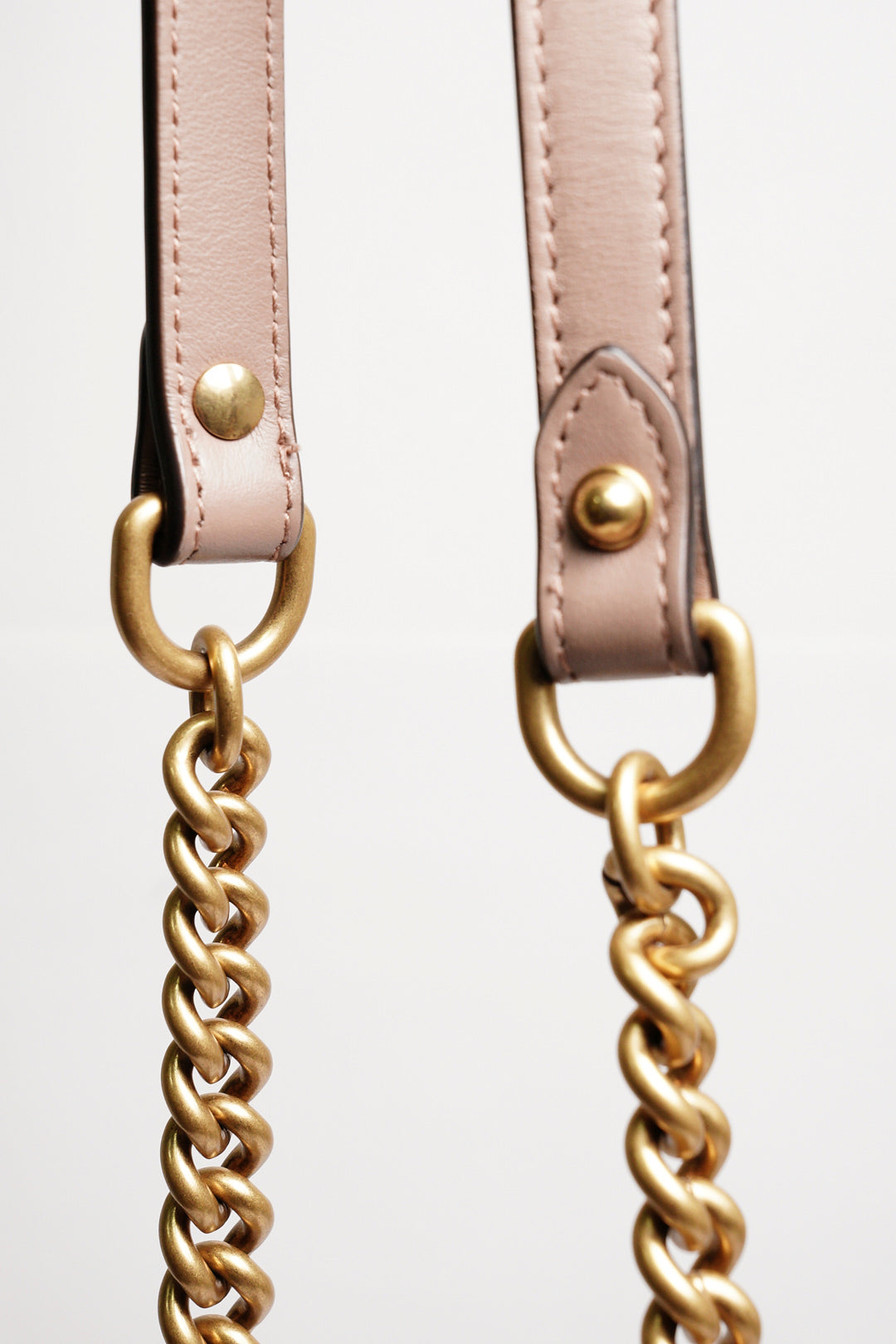 GUCCI GG Marmont 經典金屬雙G LOGO迷你手提兩用包(奶茶色）