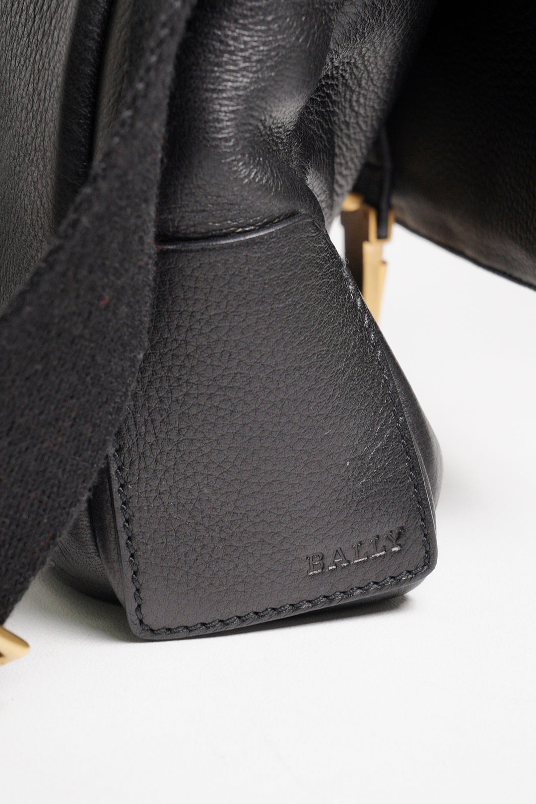 BALLY 斜背包