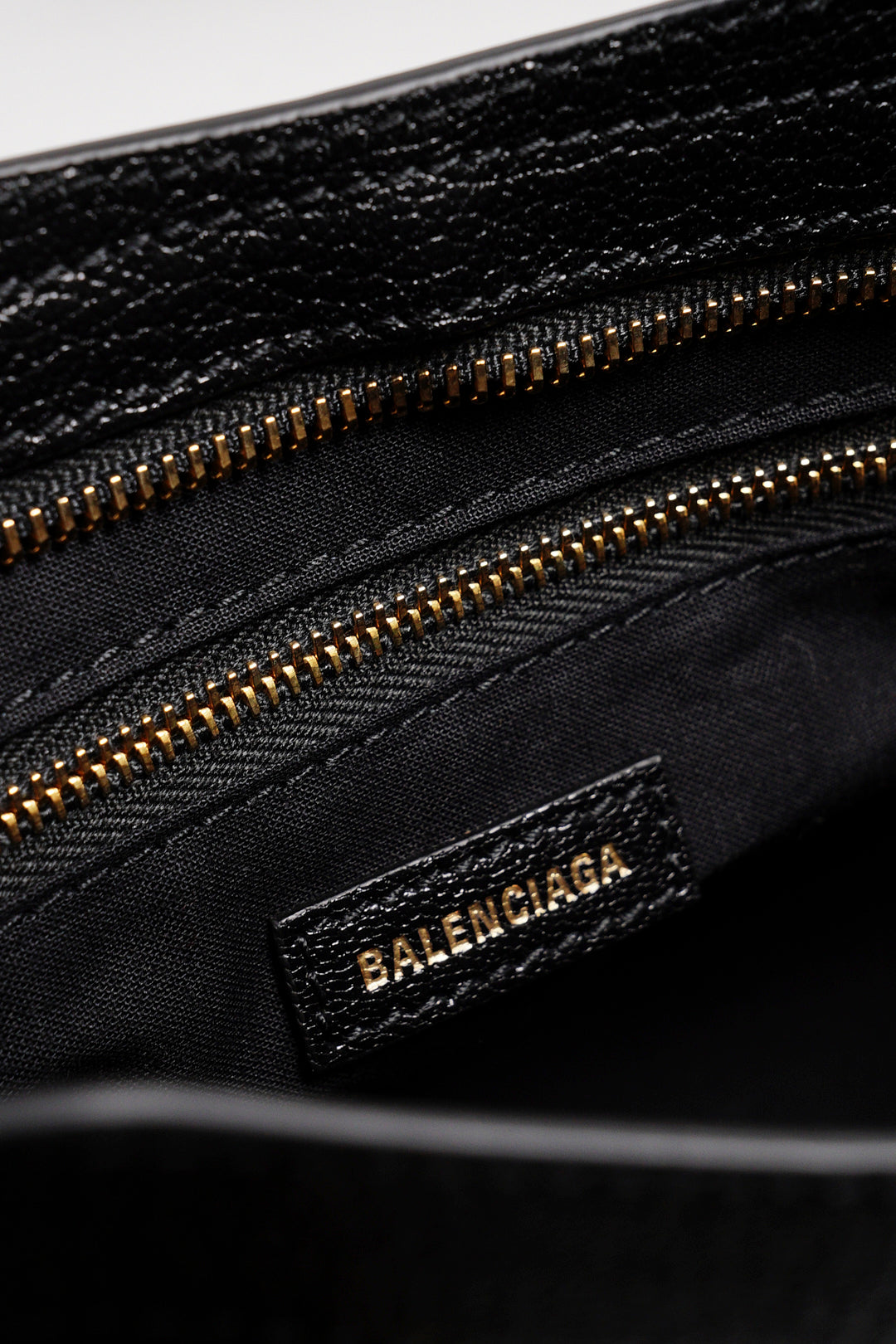 BALENCIAGA S edge city 機車包（黑金色）
