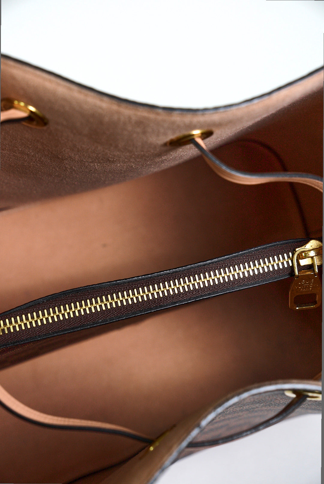 LOUIS VUITTON Venus Pink Damier Ebene Canvas NéoNoé MM