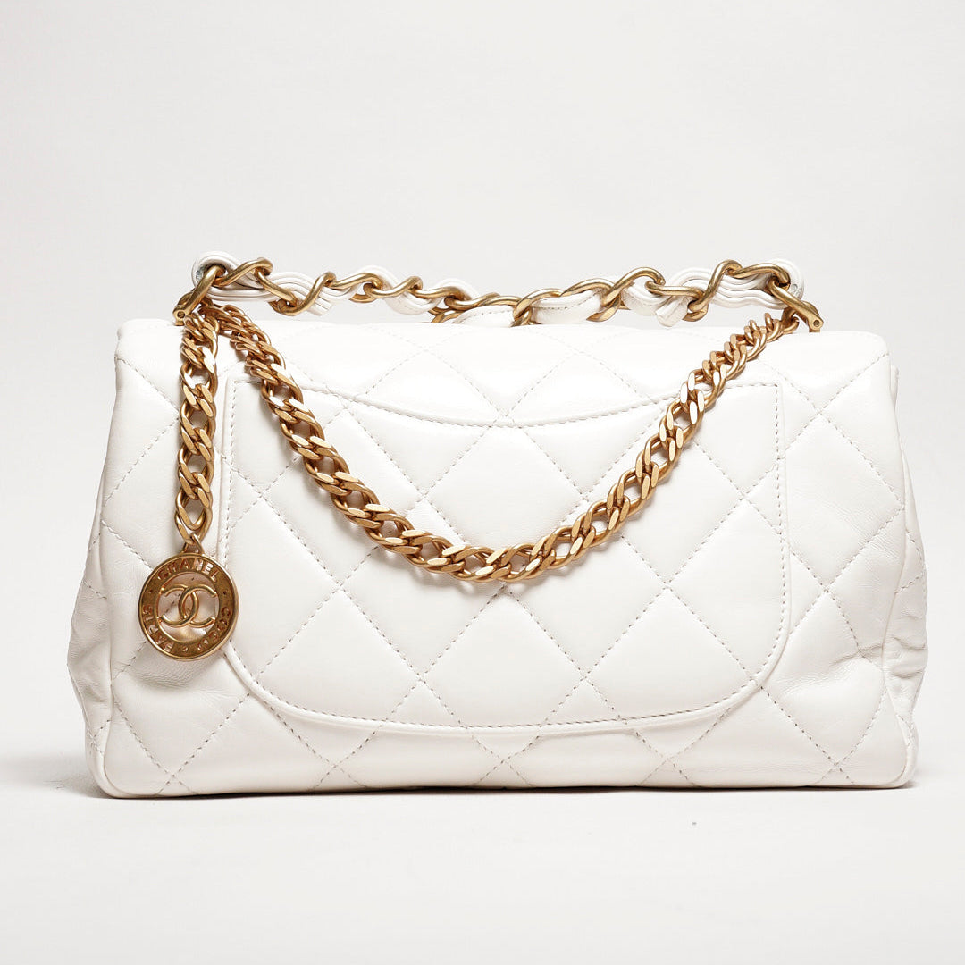 CHANEL 菱格羊皮金鍊斜背包
