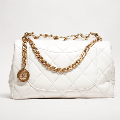 CHANEL 菱格羊皮金鍊斜背包