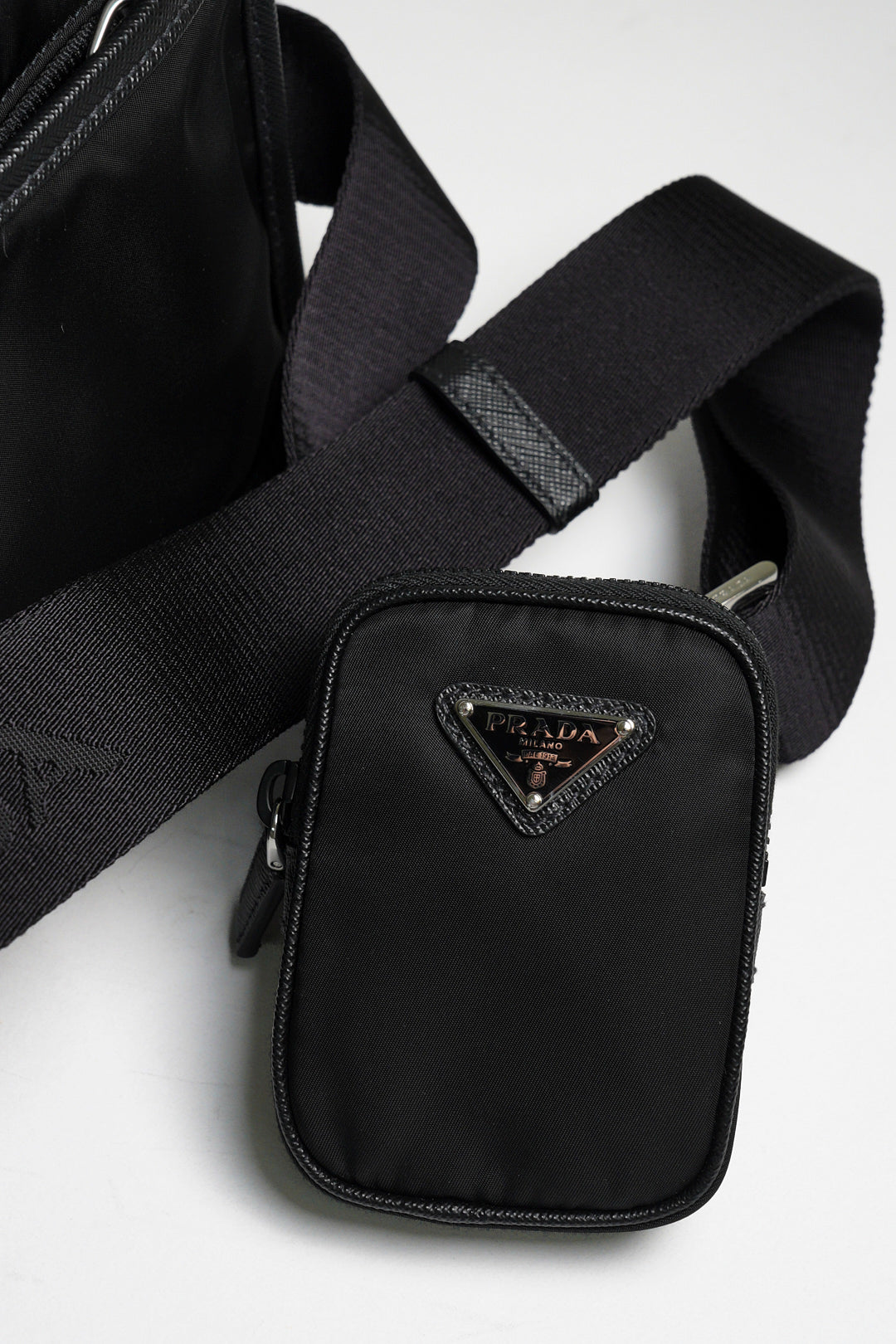 PRADA 普拉達 黑色 尼龍 皮革 Re-Nylon Saffiano 肩背包