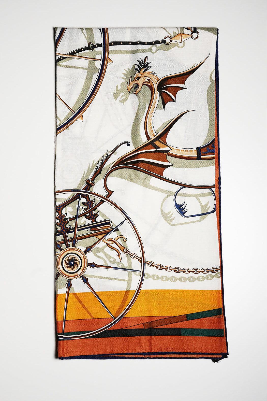 Hermès Voitures en Equilibre 140喀什米爾與真絲混紡 「平衡馬車」 羊絨方巾