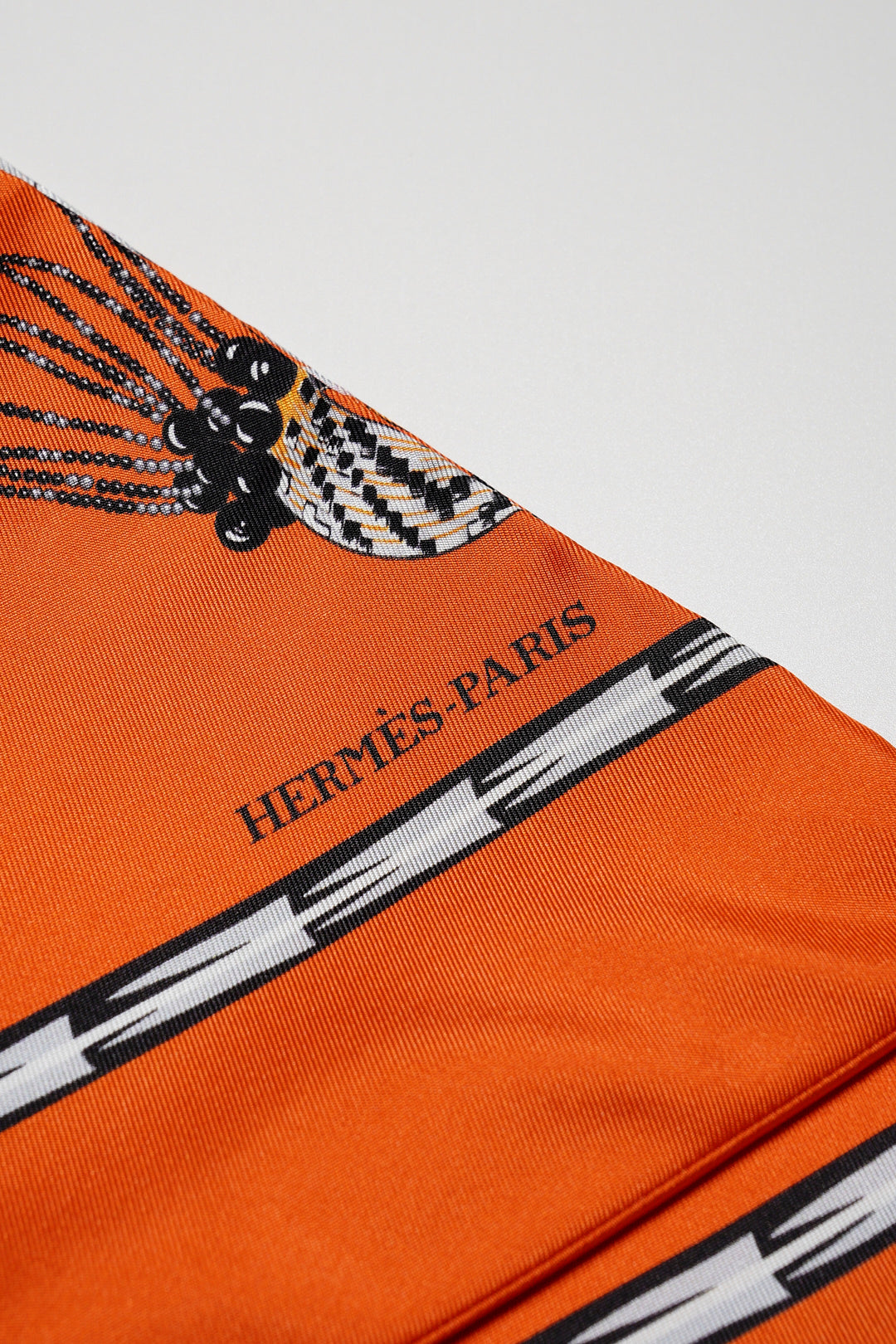 HERMES 絲質 Max Twilly絲巾