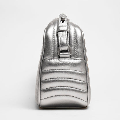 Prada Diagramme 銀色金屬皮革斜背包