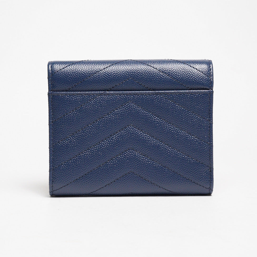 YSL MONOGRAM 魚子醬牛皮信封釦式中夾