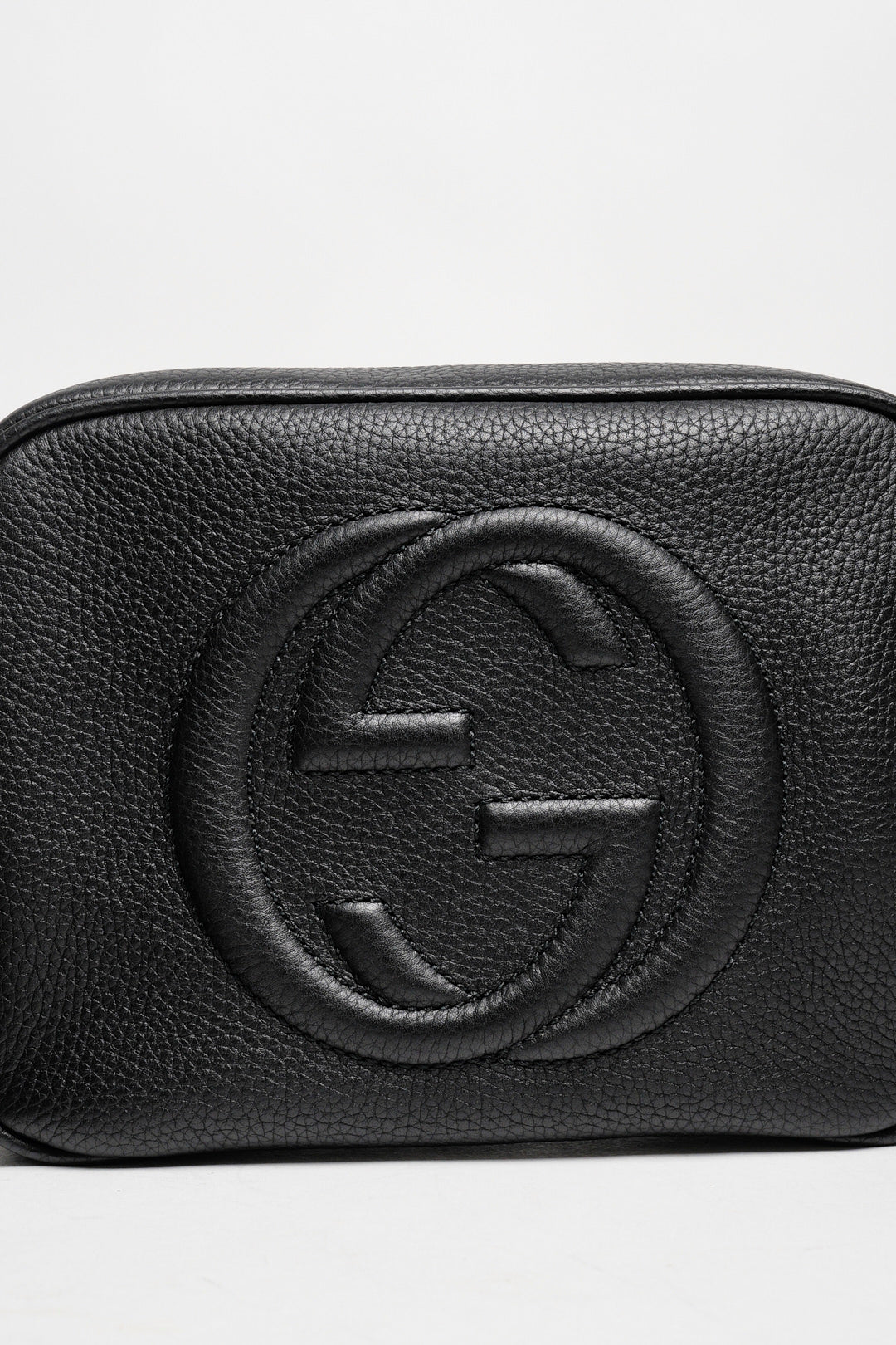 Gucci 雙G浮雕小牛皮流蘇 SOHO 斜背包