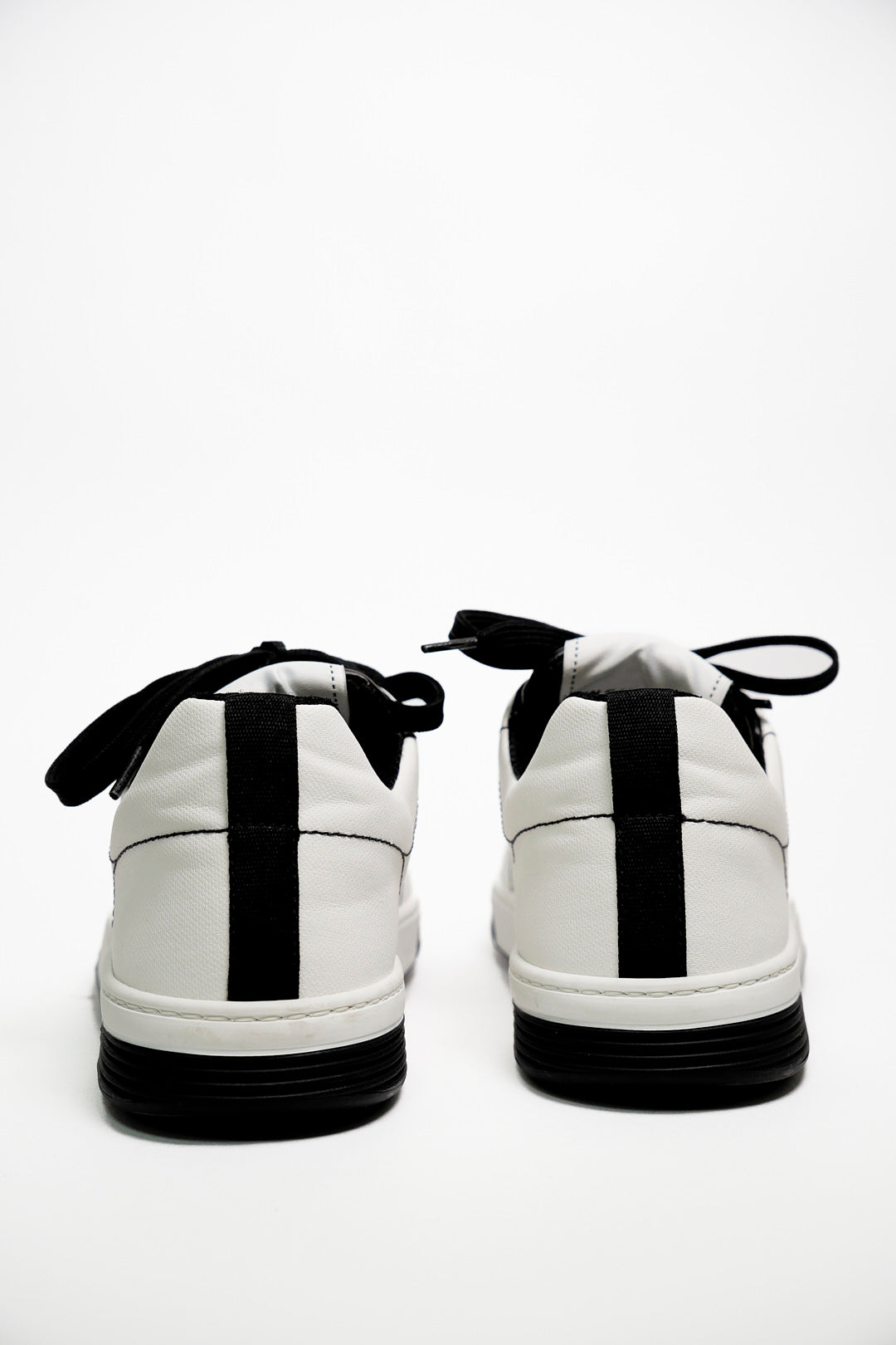CHANEL 小白鞋/休閒鞋