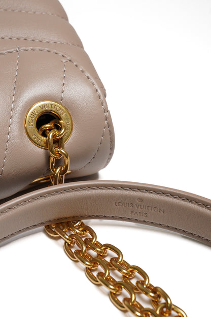 Louis Vuitton 波浪鏈條包 奶茶色