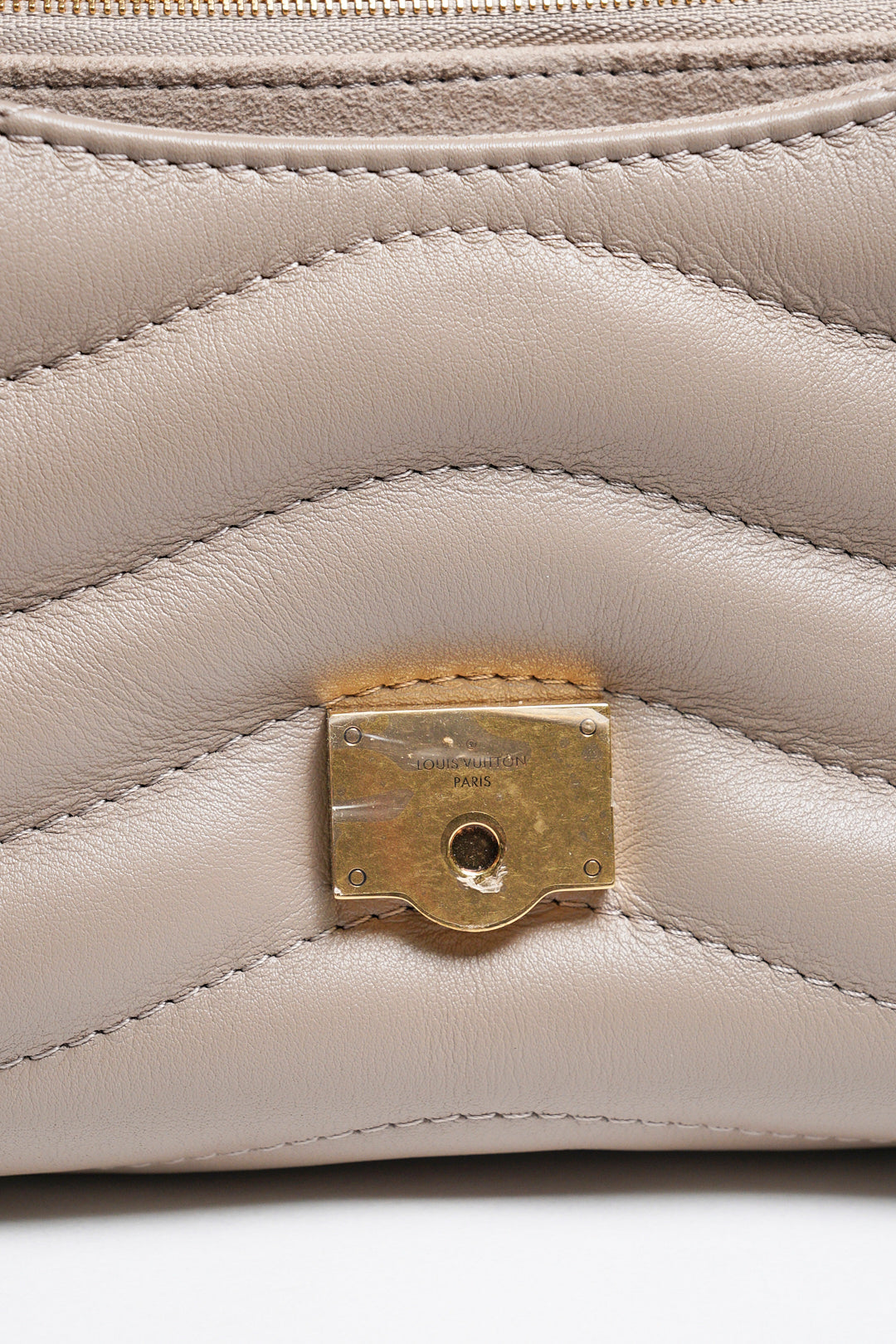Louis Vuitton 波浪鏈條包 奶茶色