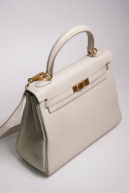 HERMÈS 愛馬仕 Kelly 25 外縫 10 奶昔白 Craie Epsom牛皮 金扣 W刻