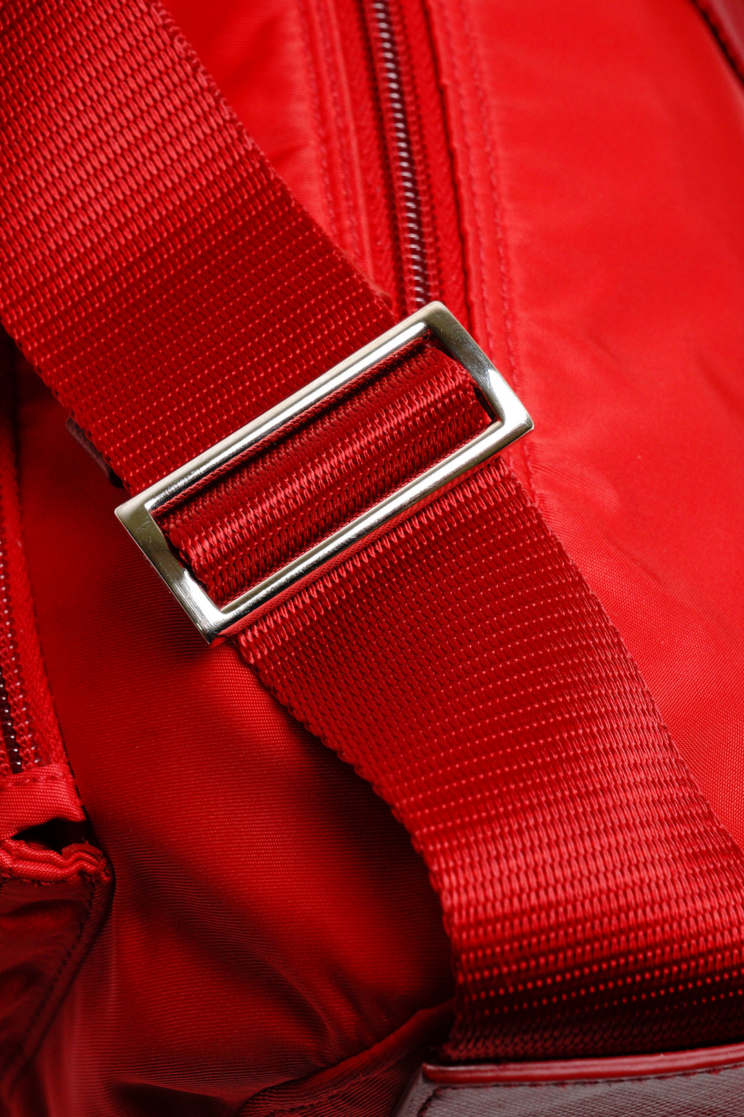PRADA Tessuto Nylon 尼龍斜背包