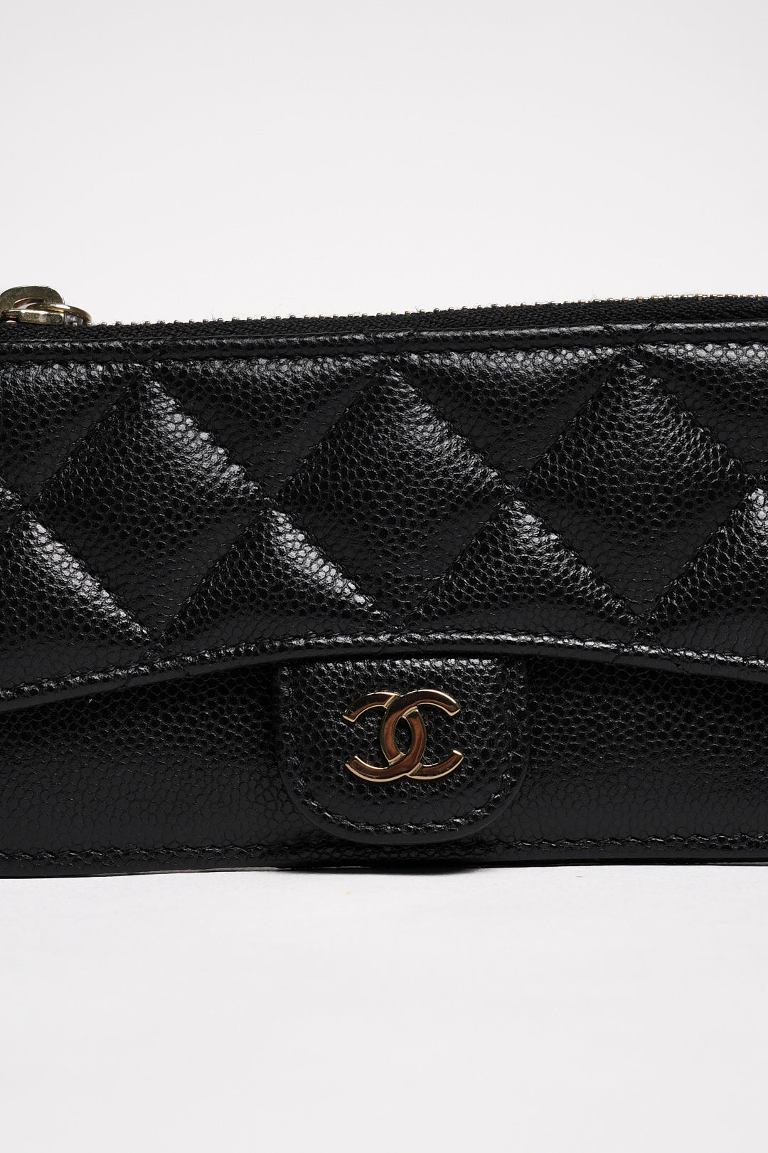CHANEL 香奈兒 經典雙C LOGO菱格紋小牛皮卡片包(黑色)