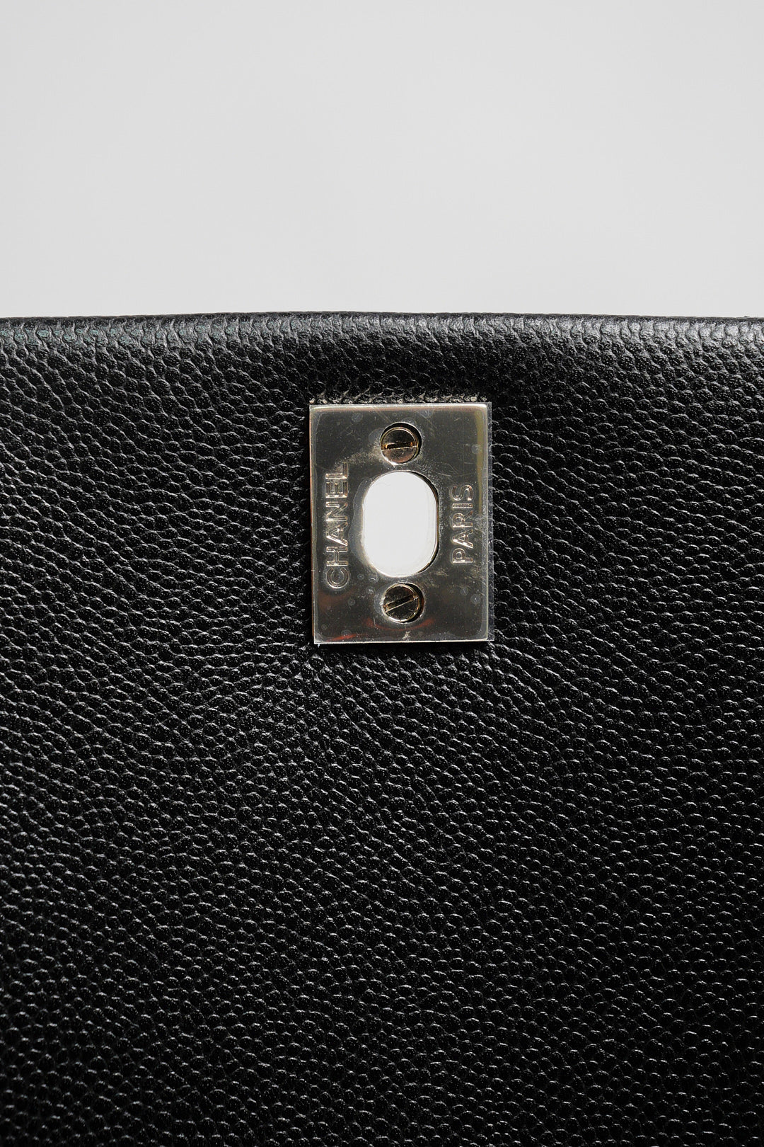Chanel Caviar Duma 23K M號