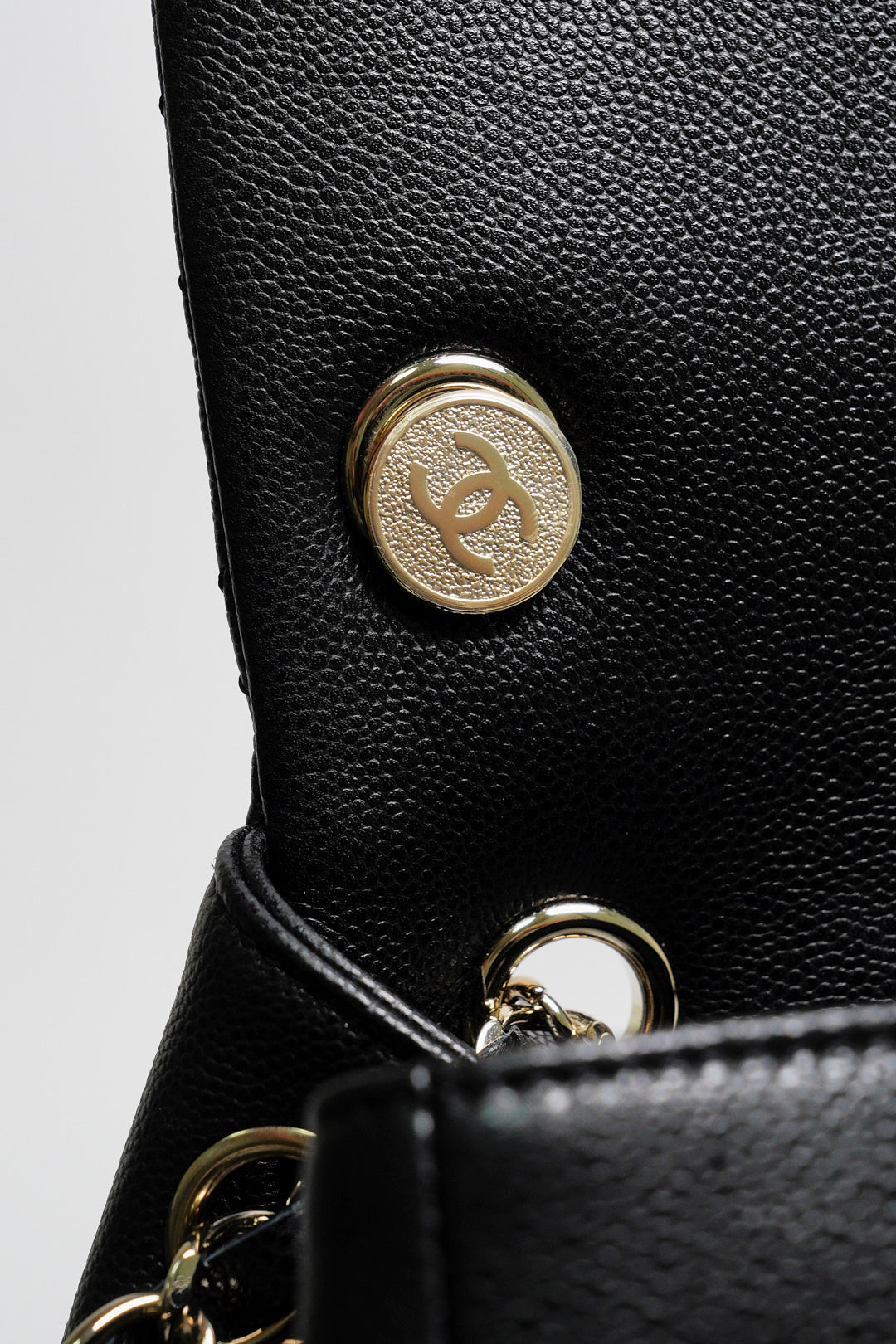 Chanel Caviar Duma 23K M號