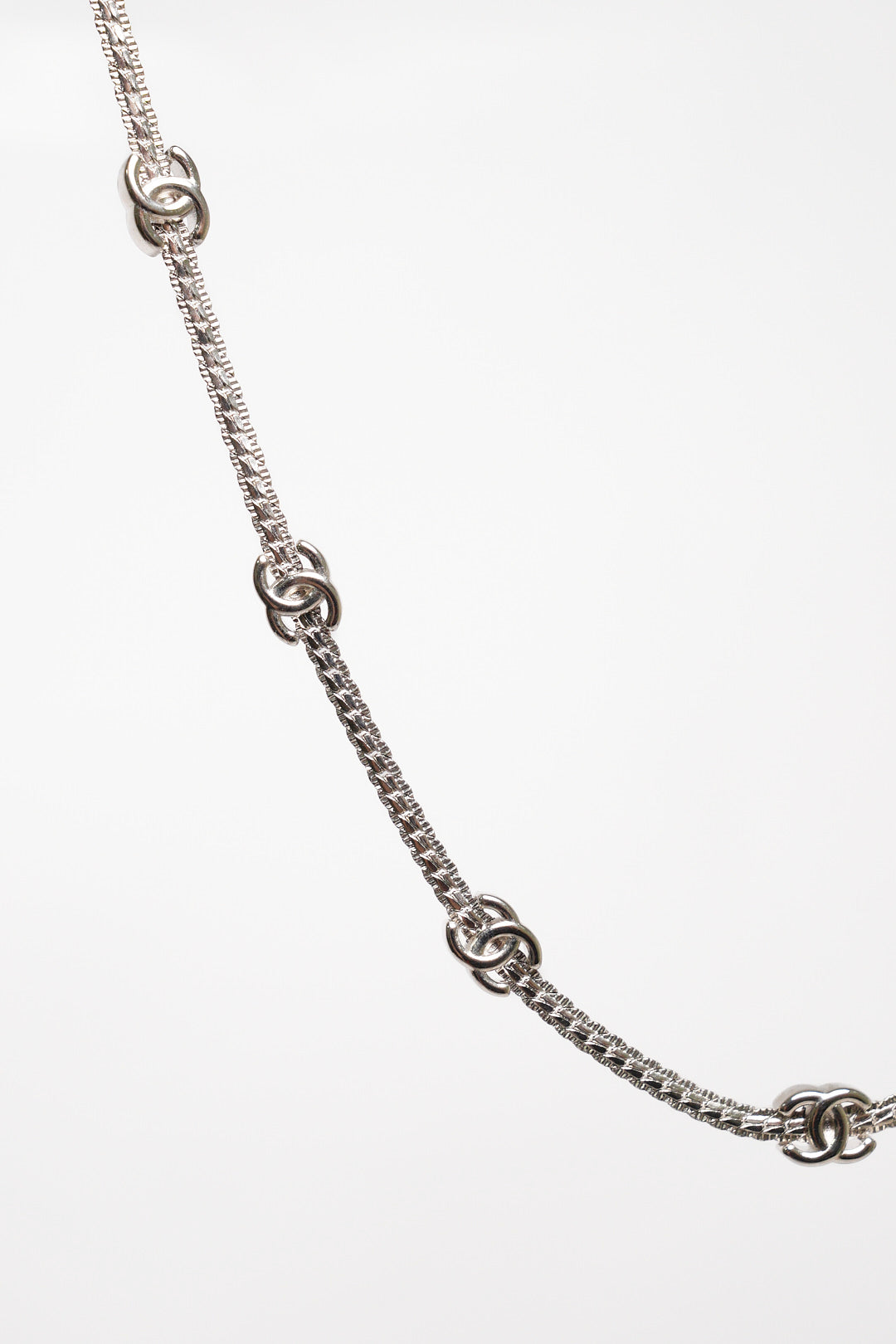 CHANEL Necklace 銀色七顆