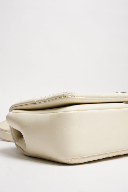 Burberry Lola chain bag奶白色鏈條包