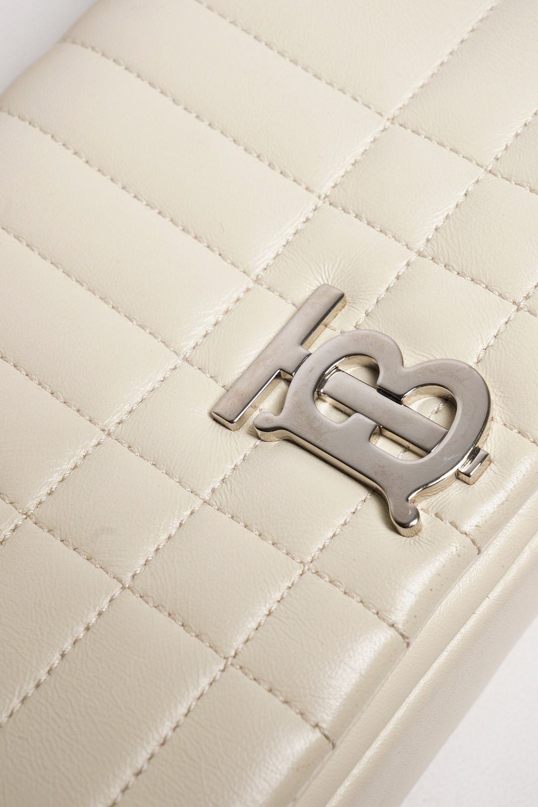 Burberry Lola chain bag奶白色鏈條包