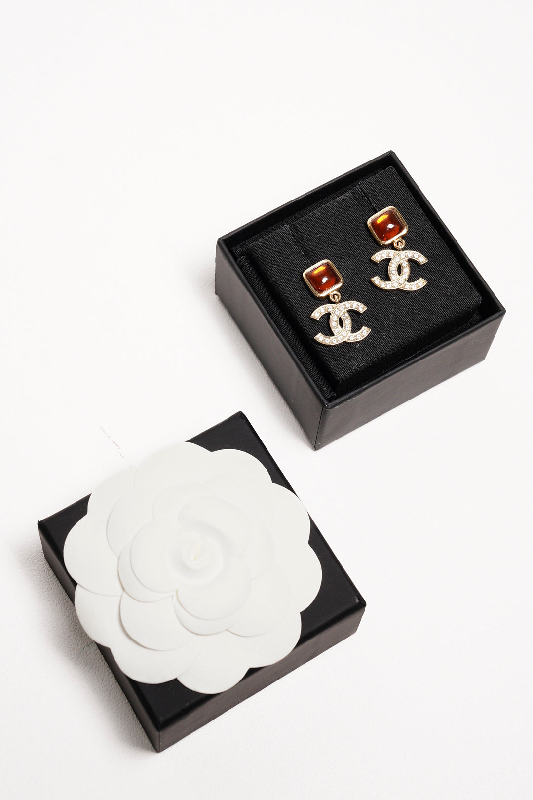 CHANEL 棕石雙c耳環