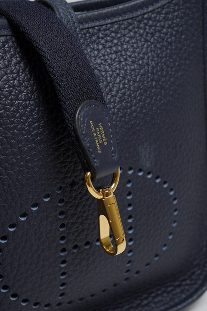 HERMES 愛馬仕Evelyne 16cm T/C H LOGO迷你牛皮布款背帶斜/肩背包（深藍色）