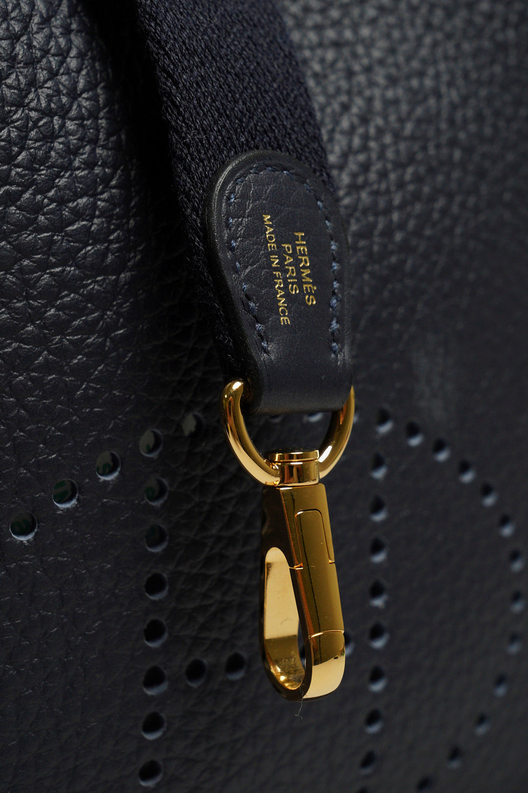 HERMES 愛馬仕Evelyne 16cm T/C H LOGO迷你牛皮布款背帶斜/肩背包（深藍色）