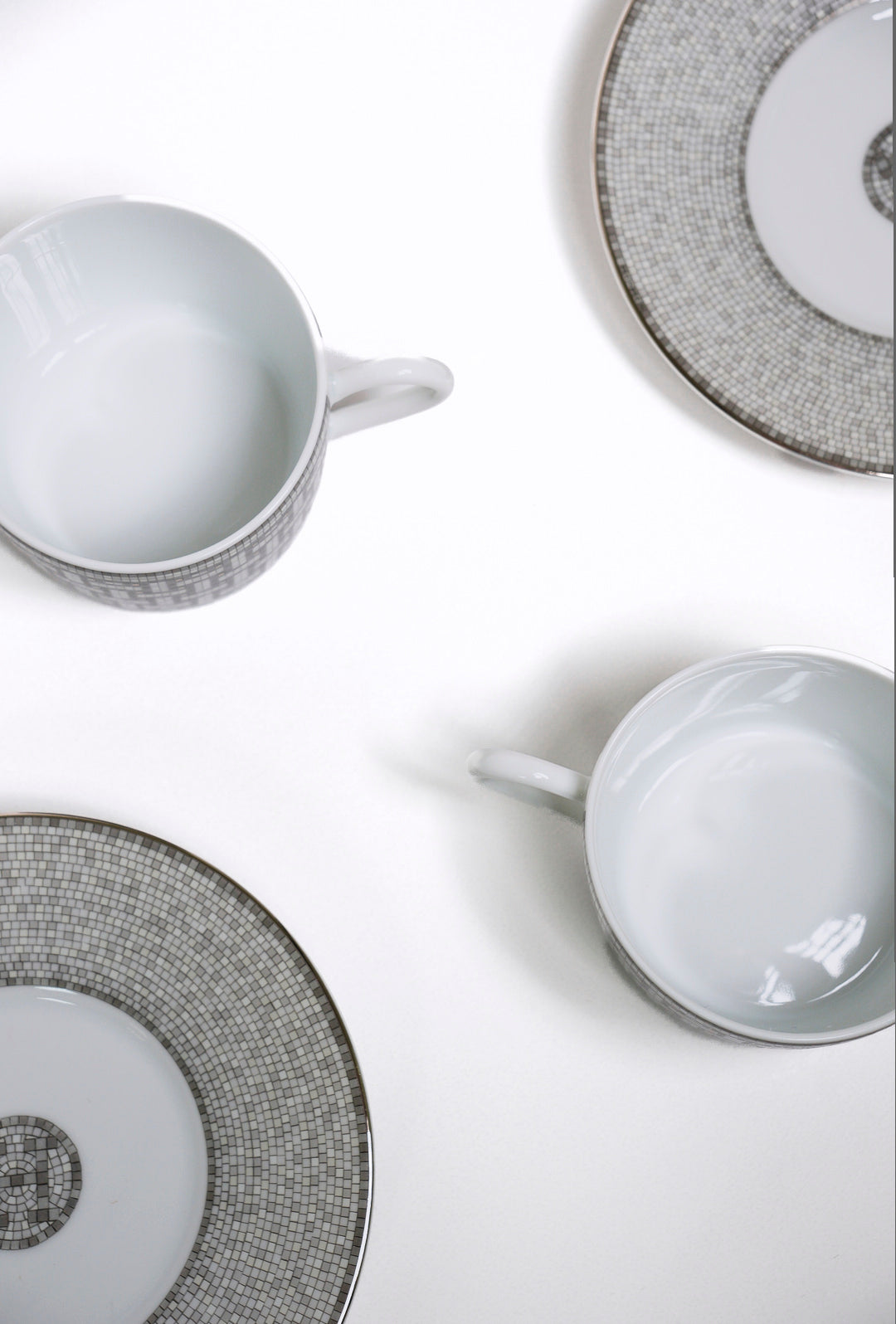 HERMES 愛馬仕 經典陶瓷茶杯碟組(灰色)